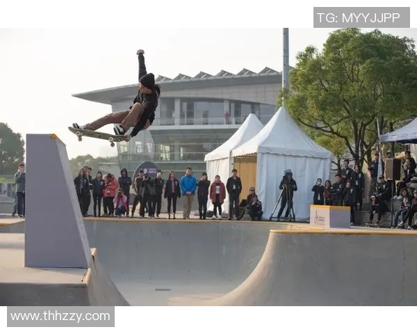 赛后复盘:上海滑板队与南京滑板队的表现分析与状态对比 赛后复盘:上海滑板队与南京滑板队的表现分析与状态对比