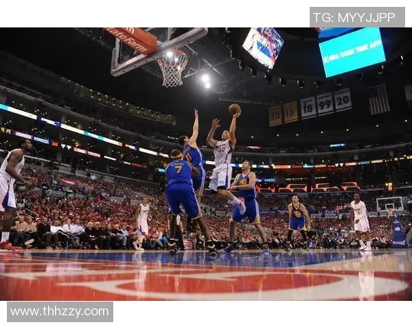 2014年火箭队与快船队精彩对决录像回顾与分析