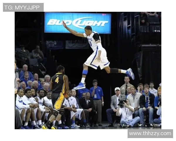 夏季联赛精彩对决小牛队与活塞队7月7日激烈碰撞