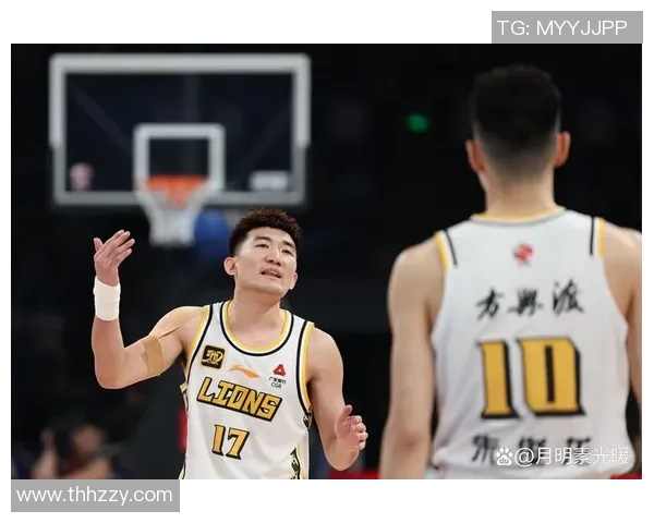 广东队与青岛队激战正酣谁能在这场篮球对决中笑到最后
