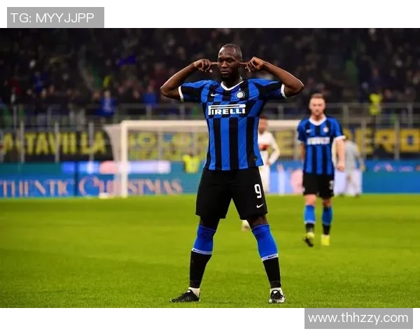 卢卡库的逆袭之路:从低谷到巅峰的奋斗故事与职业生涯回顾 卢卡库的逆袭之路:从低谷到巅峰的奋斗故事与职业生涯回顾