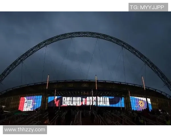 欧冠决赛温布利草坪质量问题引发球员们的集体不满与吐槽