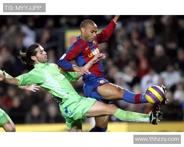 穆尔西亚与巴萨激战成和比分揭晓精彩瞬间回顾