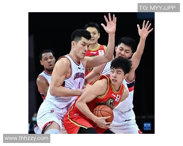 广州篮球队盯防战术解析与深度剖析助力球队提升竞争力MBA 广州篮球队盯防战术解析与深度剖析助力球队提升竞争力MBA